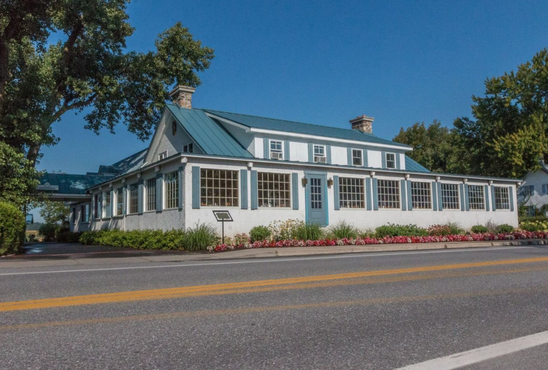  - Auberge Handfield